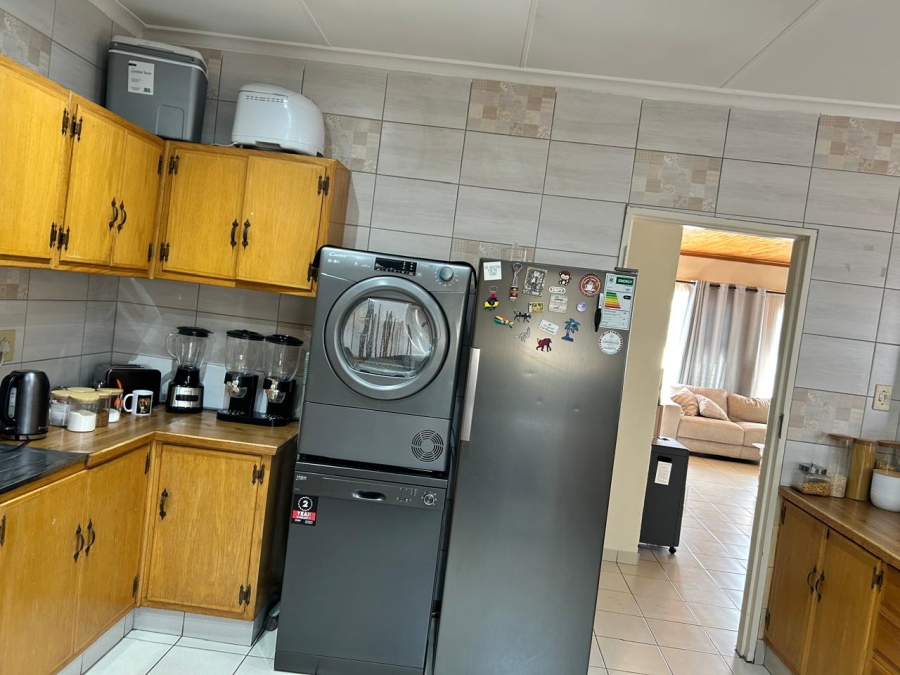 2 Bedroom Property for Sale in Langenhovenpark Free State